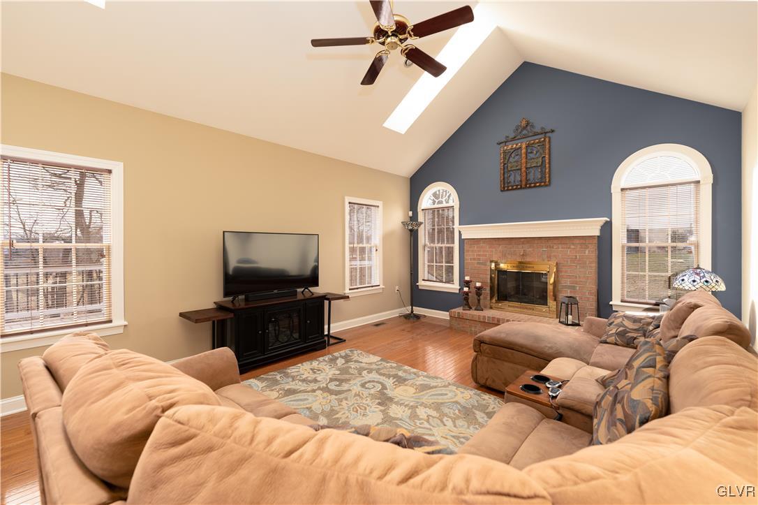 1604 Knollwood Road Bethlehem, PA 18015 - Photo 8 of 23 Family room