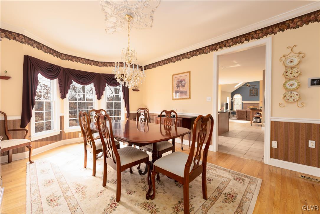 1604 Knollwood Road Bethlehem, PA 18015 - Photo 10 of 23 Dining room