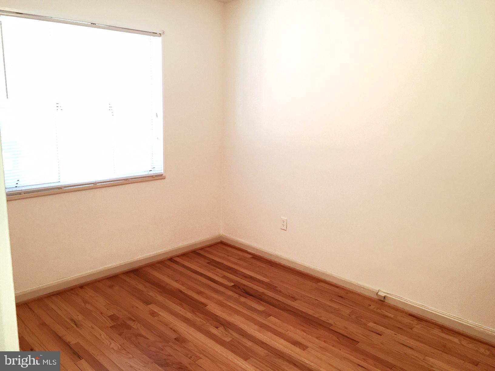 5354 Pooks Hill Road, Unit 302 Bethesda, MD 20814 - Photo 14 of 20 Bedroom #2 Upstairs