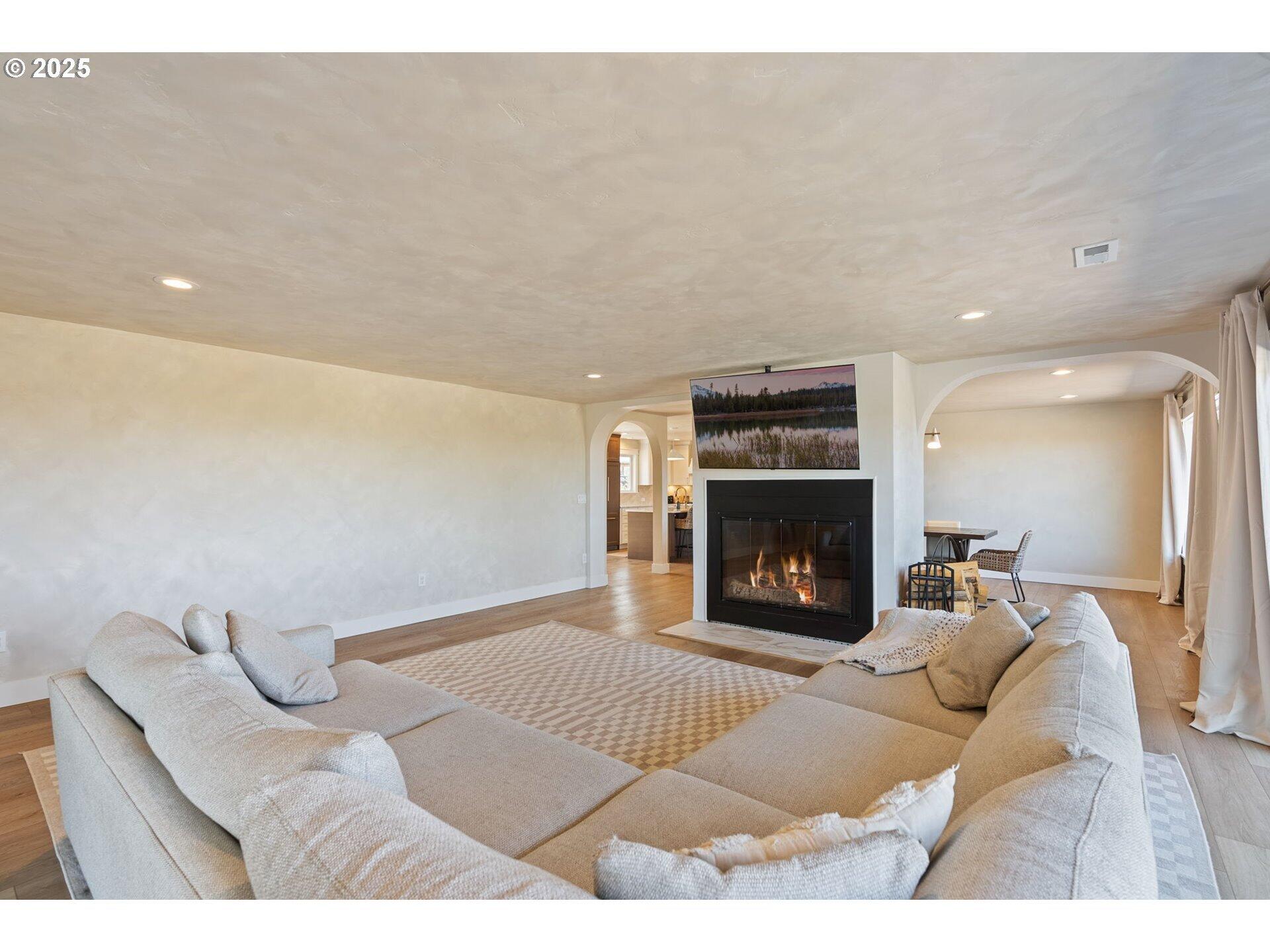 13774 South Sego Lily Road Powell Butte, OR 97753 - Photo 15 of 50 Gallery Image 15