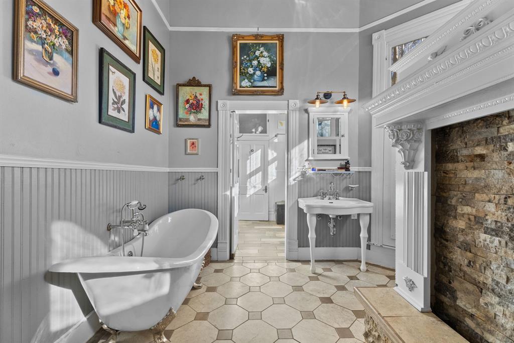 911 West Houston Street Tyler, TX 75702 - Photo 23 of 40