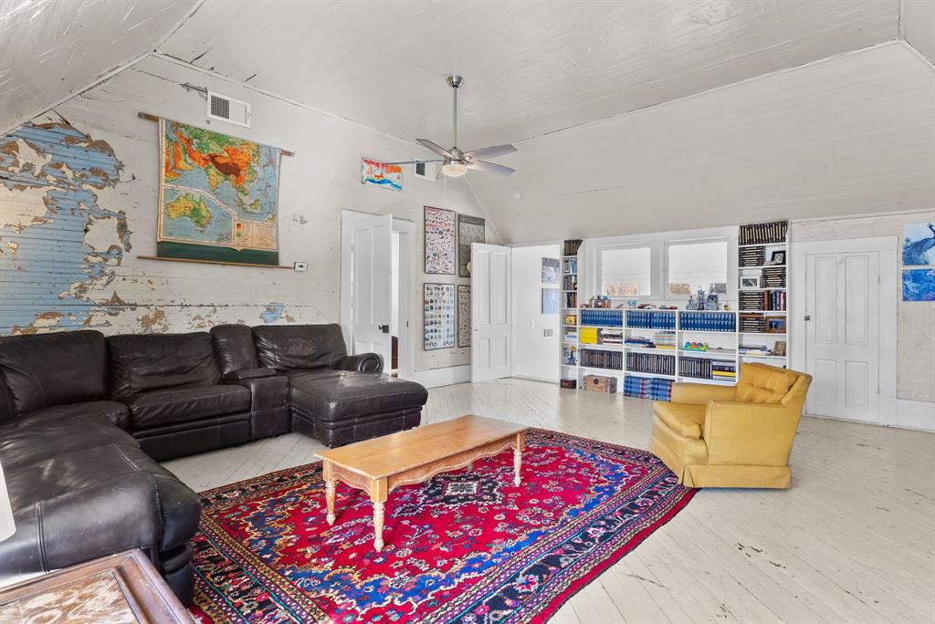 911 West Houston Street Tyler, TX 75702 - Photo 31 of 40