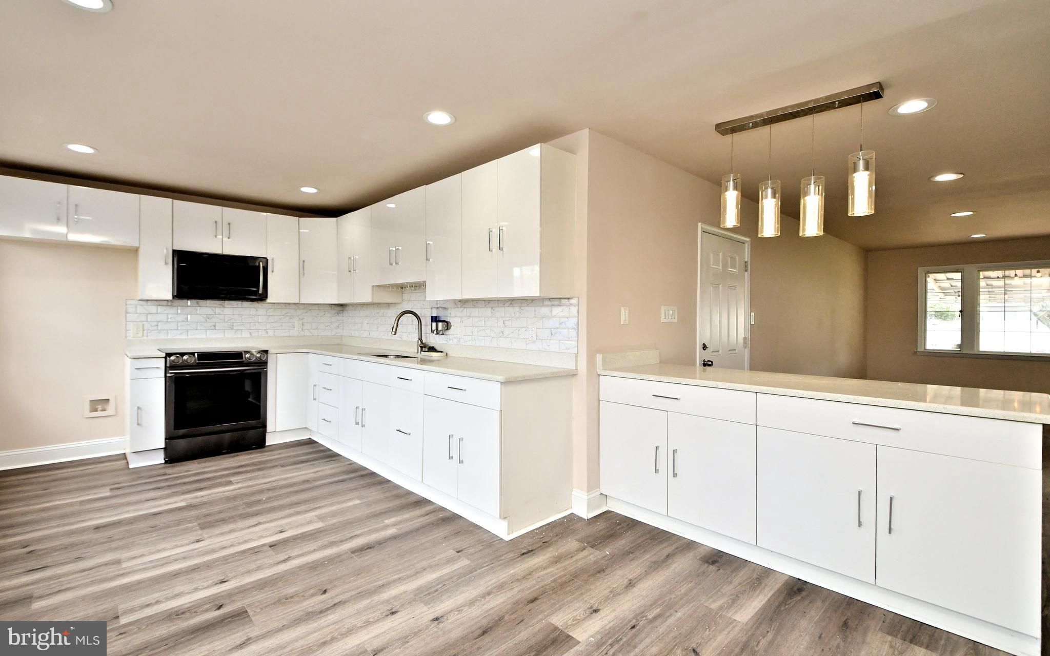 165 Wistar Road Fairless Hills, PA 19030 - Photo 9 of 37 Kitchen