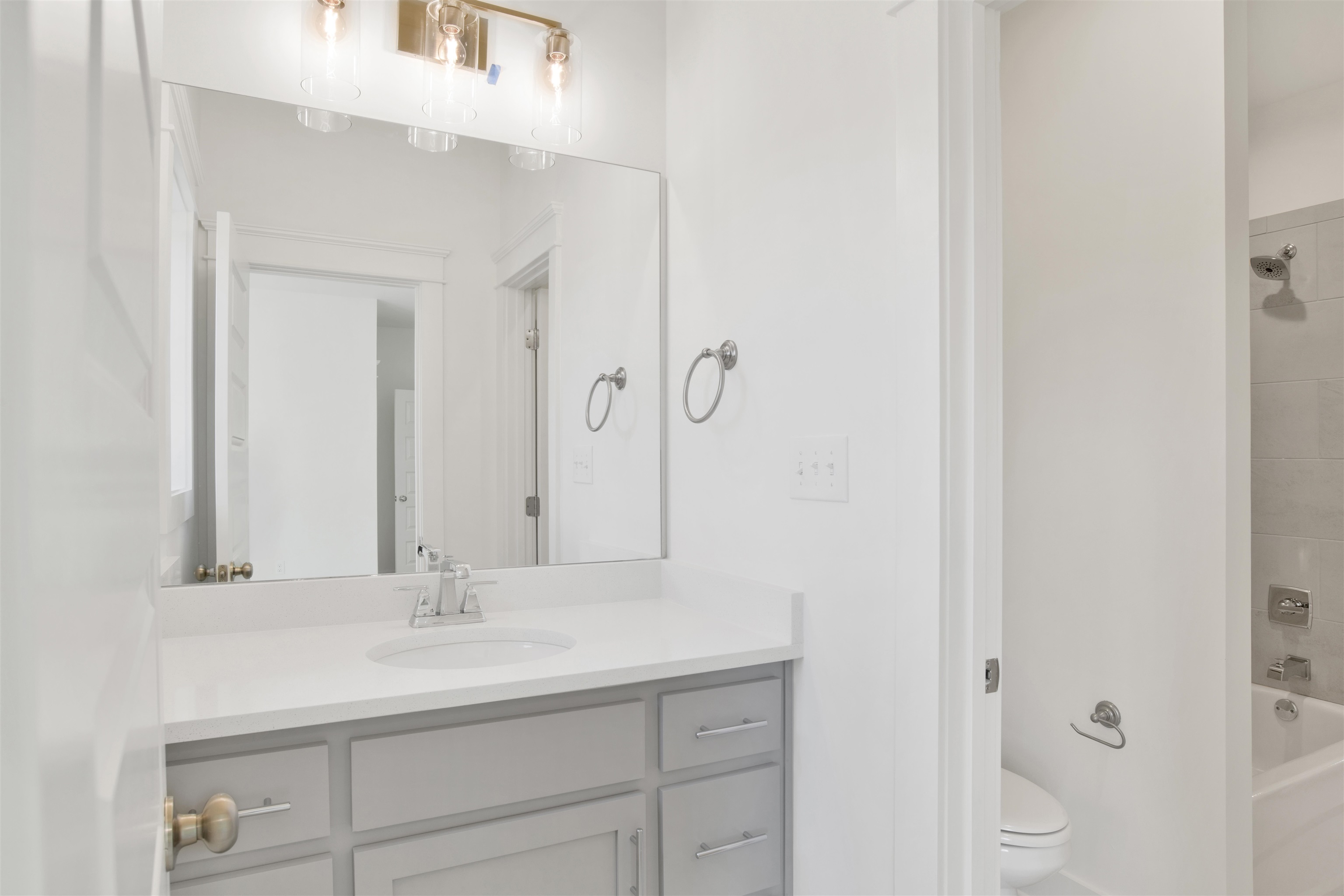 8615 Daintree Court Daphne, AL 36526 - Photo 30 of 41 Bathroom