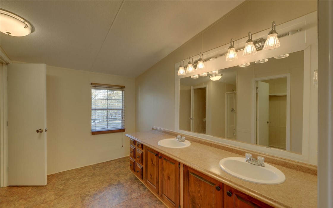 1504 Chandler Ferry Road Hartwell, GA 30643 - Photo 17 of 48 Gallery Image 17