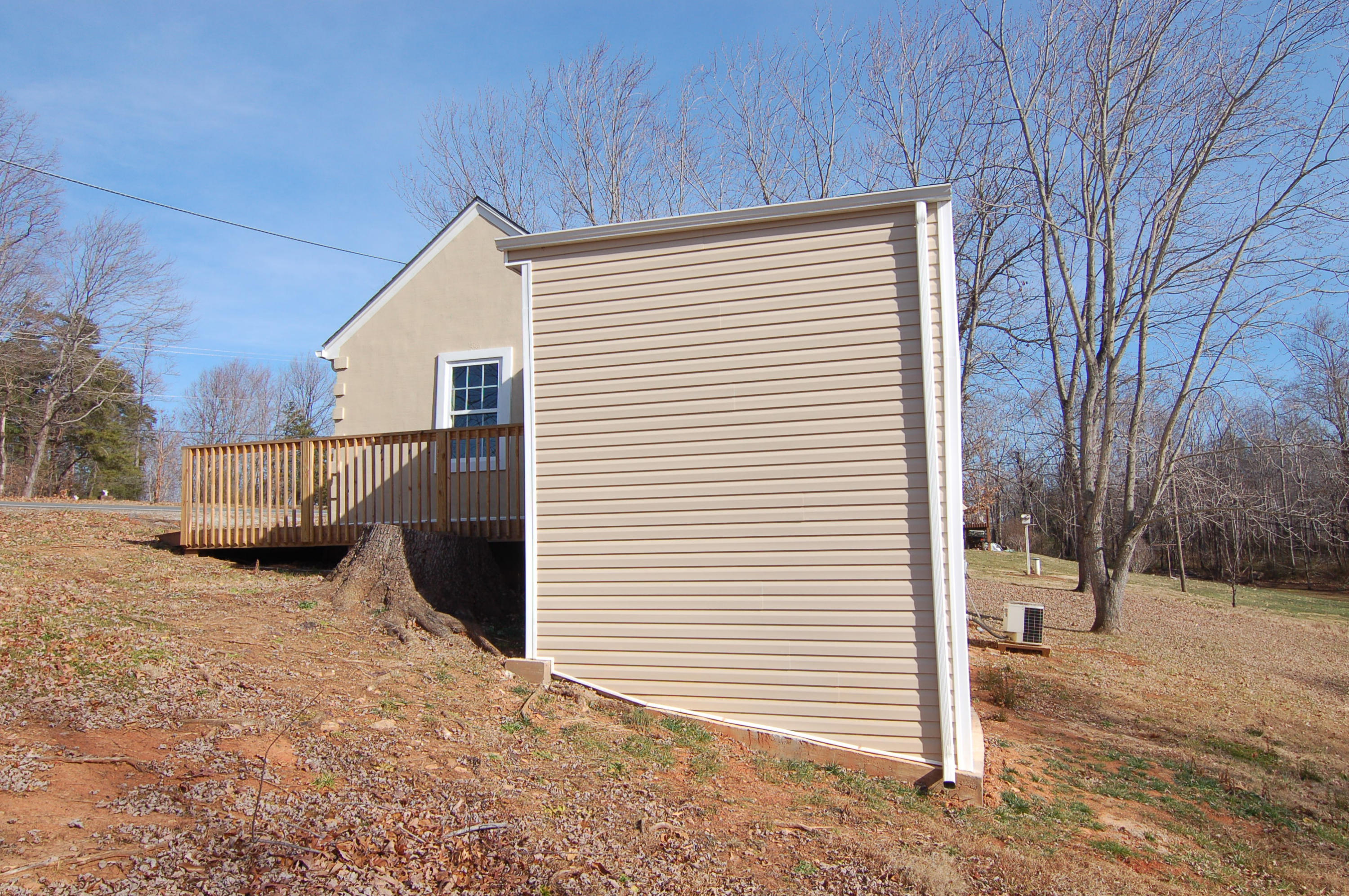 1030 Doe Run Road Rocky Mount, VA 24151 - Photo 12 of 26 DSC_0037