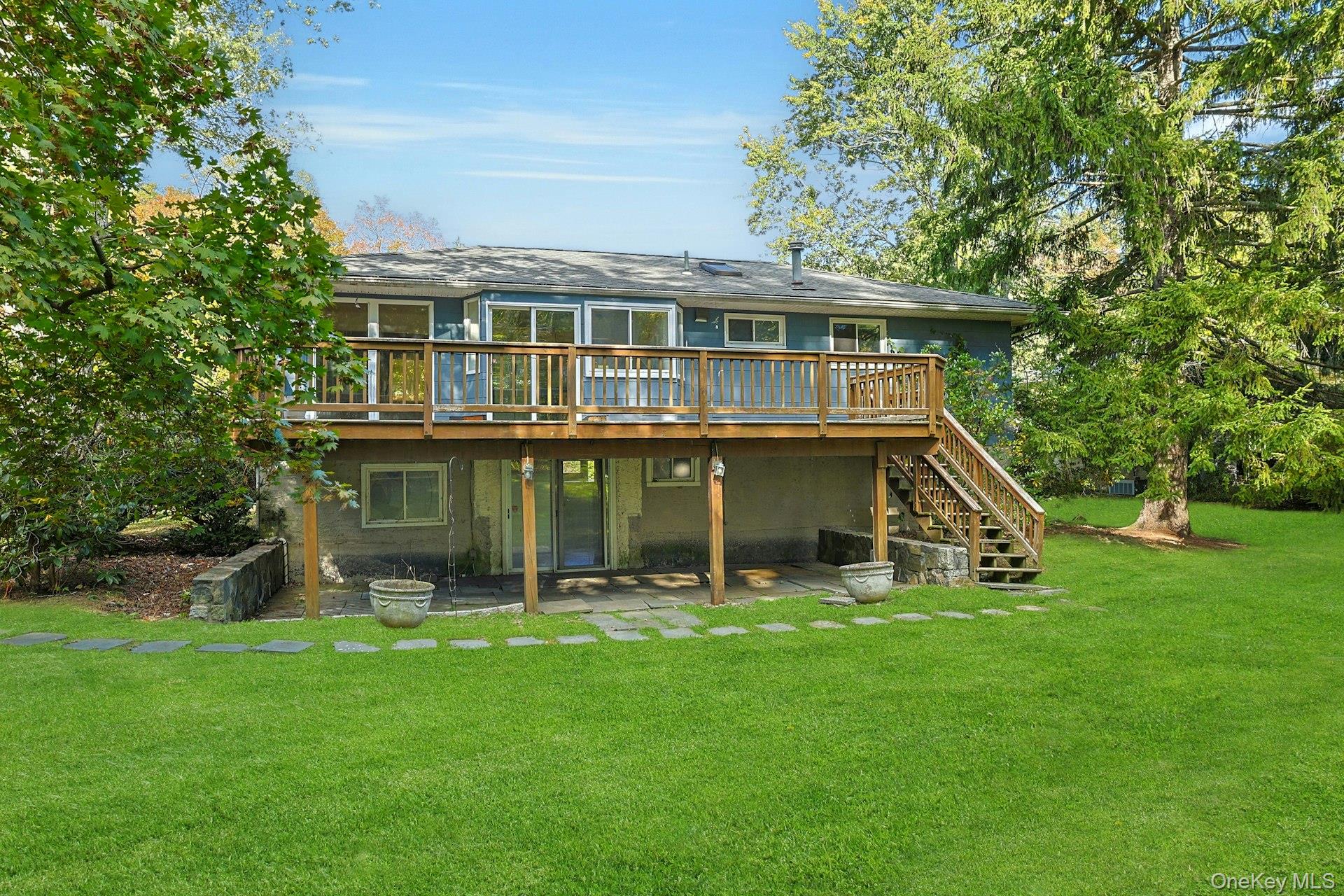 78 Croton Dam Road Ossining, NY 10562 - Photo 32 of 37 front view of house with a yard