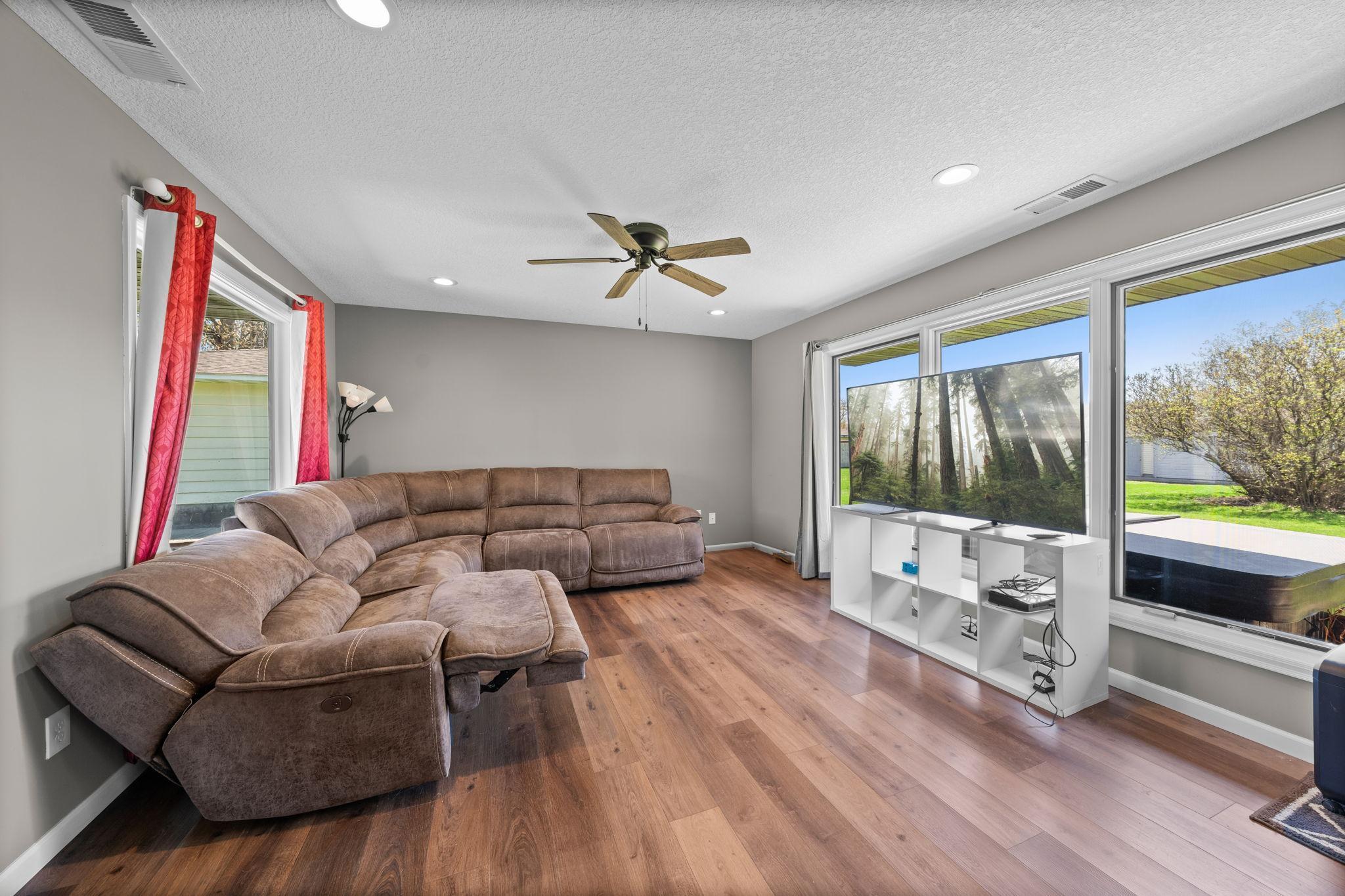 830 West 4th Street Rush City, MN 55069 - Photo 6 of 23