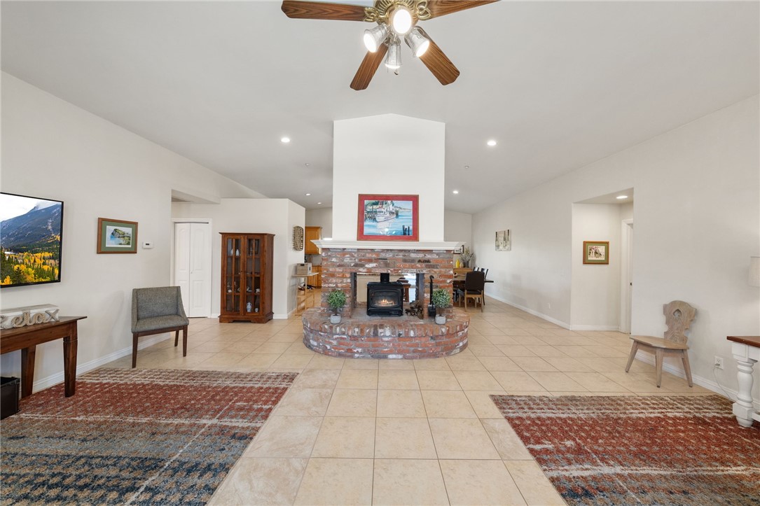 2713 East Mission Road Fallbrook, CA 92028 - Photo 7 of 36
