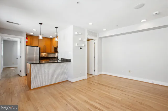 $2,150 | 2600 Sherman Avenue Northwest, Unit 301, Washington, DC 20001