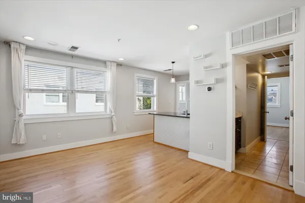 $2,050 | 2600 Sherman Avenue Northwest, Unit 301, Washington, DC 20001