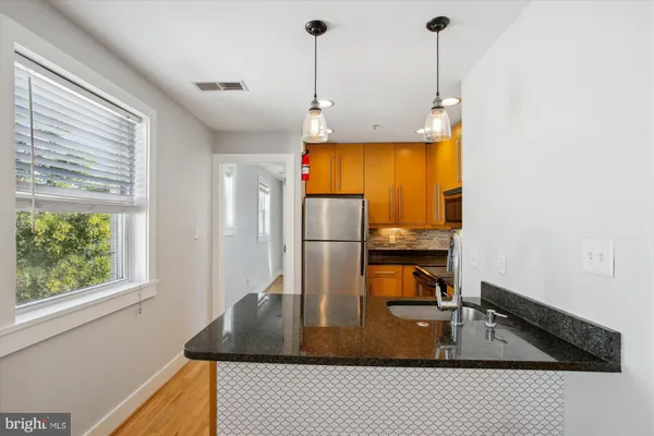 $2,050 | 2600 Sherman Avenue Northwest, Unit 301, Washington, DC 20001
