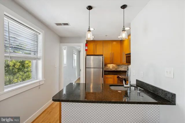 $2,150 | 2600 Sherman Avenue Northwest, Unit 301, Washington, DC 20001