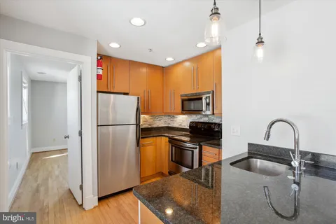 $2,050 | 2600 Sherman Avenue Northwest, Unit 301, Washington, DC 20001