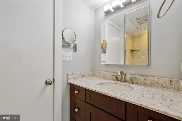 $2,050 | 2600 Sherman Avenue Northwest, Unit 301, Washington, DC 20001