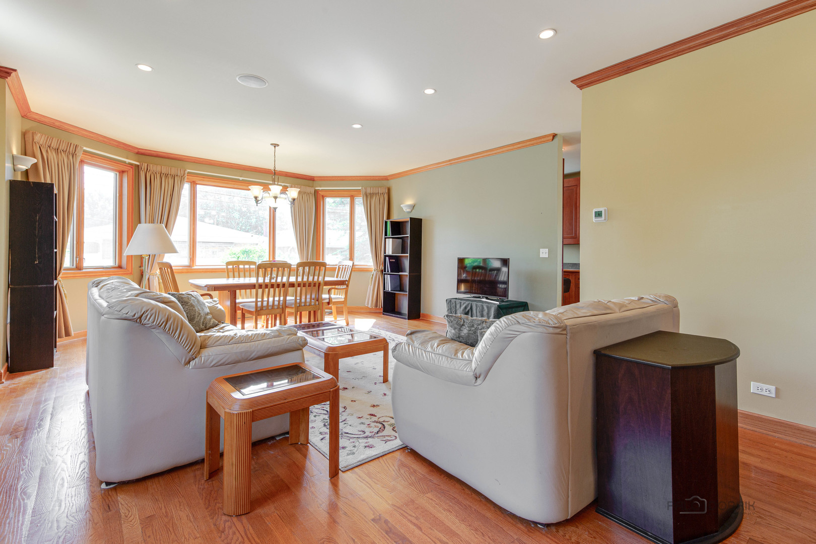 1865 Everett Avenue Des Plaines, IL 60018 - Photo 6 of 38 a living room with furniture and a large window