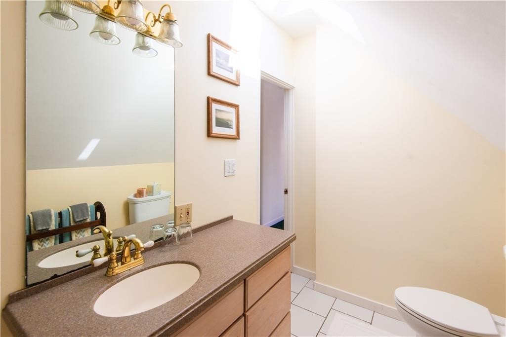 54 Malbone Road, Unit 1 Newport, RI 02840 - Photo 10 of 16 Gallery Image 10