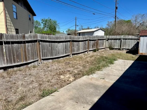 $142,500 | 1518 Maple Street, Kingsville, TX 78363