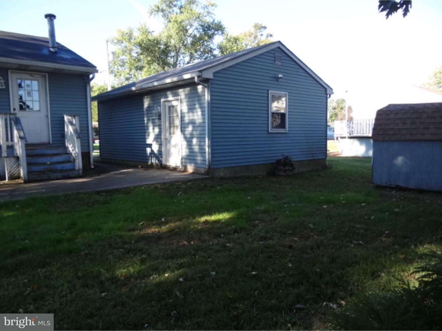 84 Georgia Road Pennsville, NJ 08070 - Photo 5 of 18 Exterior Back