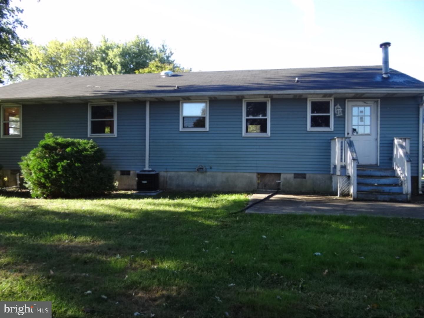 84 Georgia Road Pennsville, NJ 08070 - Photo 6 of 18 Exterior Back