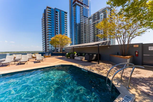 $5,275 | 54 Rainey Street, Unit 1122, Austin, TX 78701