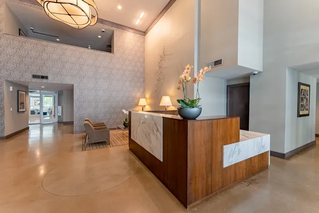 $5,275 | 54 Rainey Street, Unit 1122, Austin, TX 78701