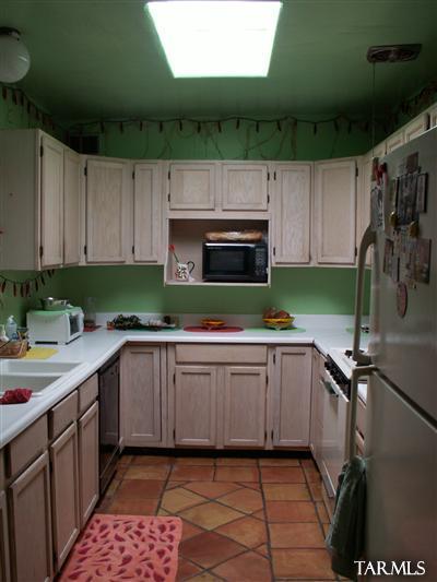 2120 East Grant Road Tucson, AZ 85719 - Photo 7 of 22
