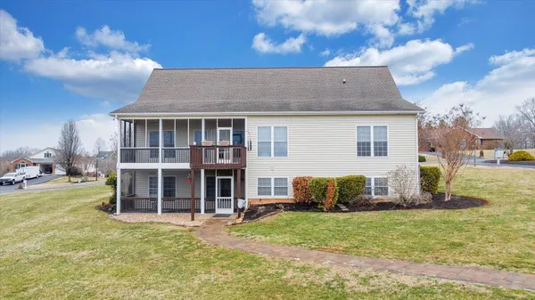 $549,900 | 275 Chestnut Creek Drive, Hardy, VA 24101