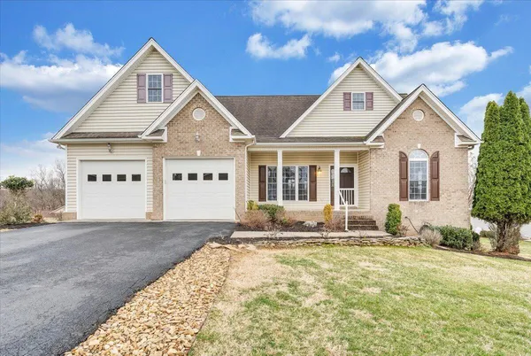 $549,900 | 275 Chestnut Creek Drive, Hardy, VA 24101
