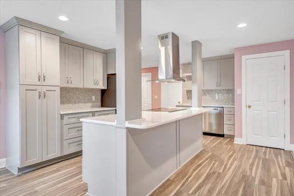 $549,900 | 275 Chestnut Creek Drive, Hardy, VA 24101