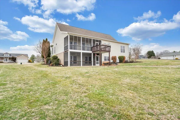 $549,900 | 275 Chestnut Creek Drive, Hardy, VA 24101