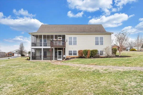 $549,900 | 275 Chestnut Creek Drive, Hardy, VA 24101