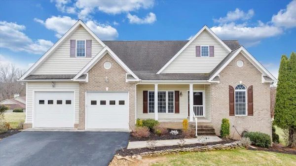 $549,900 | 275 Chestnut Creek Drive, Hardy, VA 24101