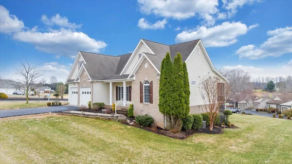 $549,900 | 275 Chestnut Creek Drive, Hardy, VA 24101
