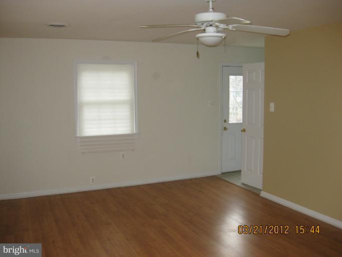 3441 Ridge Road Westminster, MD 21157 - Photo 2 of 10 Living Room