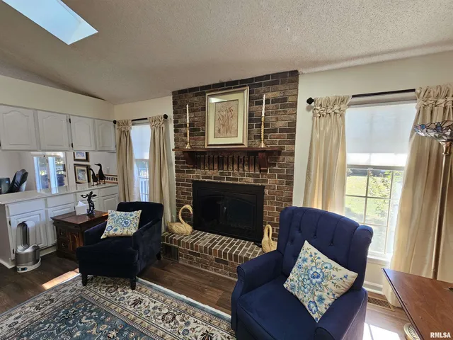 $299,000 | 3517 Victoria Avenue, Mount Vernon, IL 62864