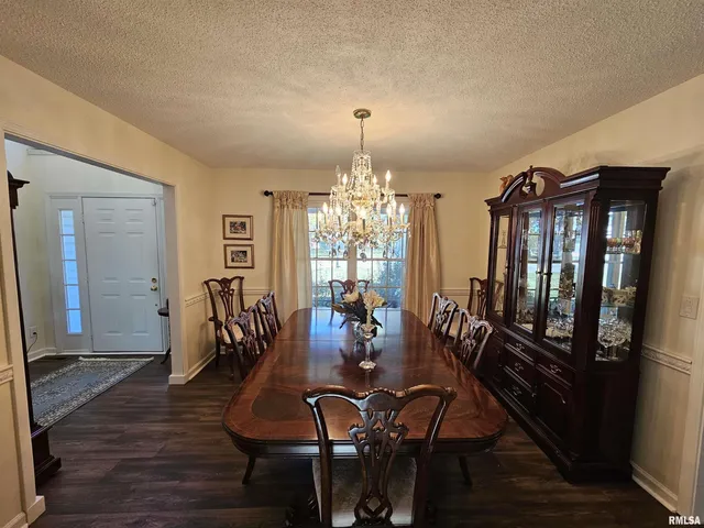 $299,000 | 3517 Victoria Avenue, Mount Vernon, IL 62864