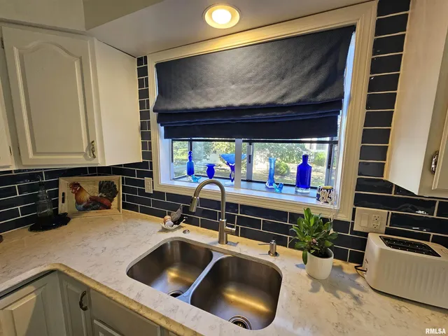 $299,000 | 3517 Victoria Avenue, Mount Vernon, IL 62864