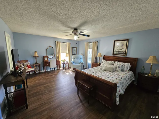 $299,000 | 3517 Victoria Avenue, Mount Vernon, IL 62864