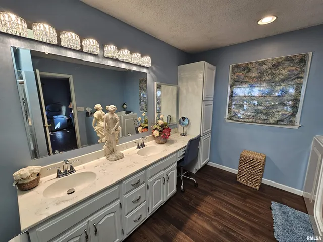 $299,000 | 3517 Victoria Avenue, Mount Vernon, IL 62864