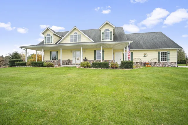 $695,000 | W2454 Timber Court, Auburn, WI 53010