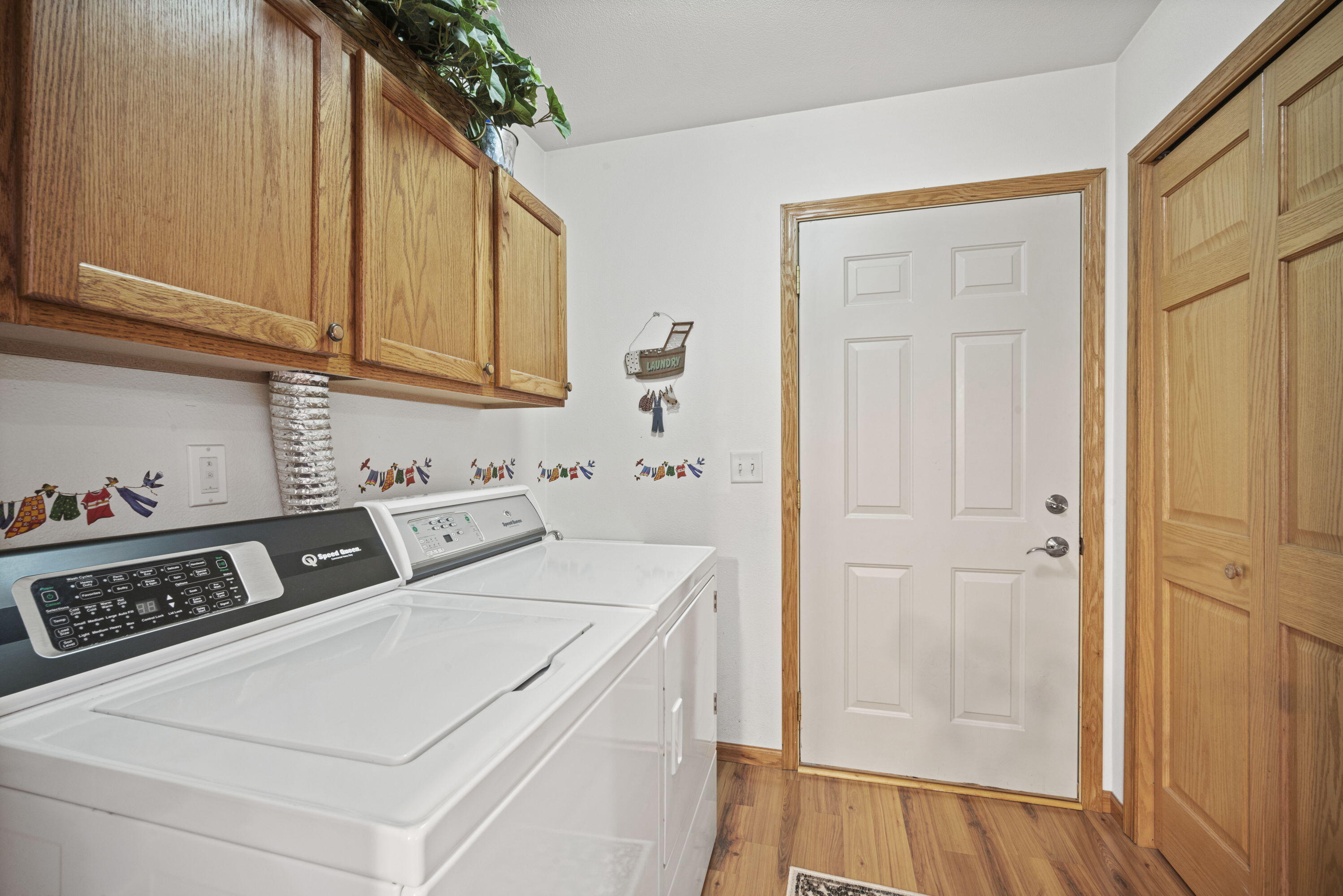 W2454 Timber Court Auburn, WI 53010 - Photo 16 of 31 1st Floor Laundry