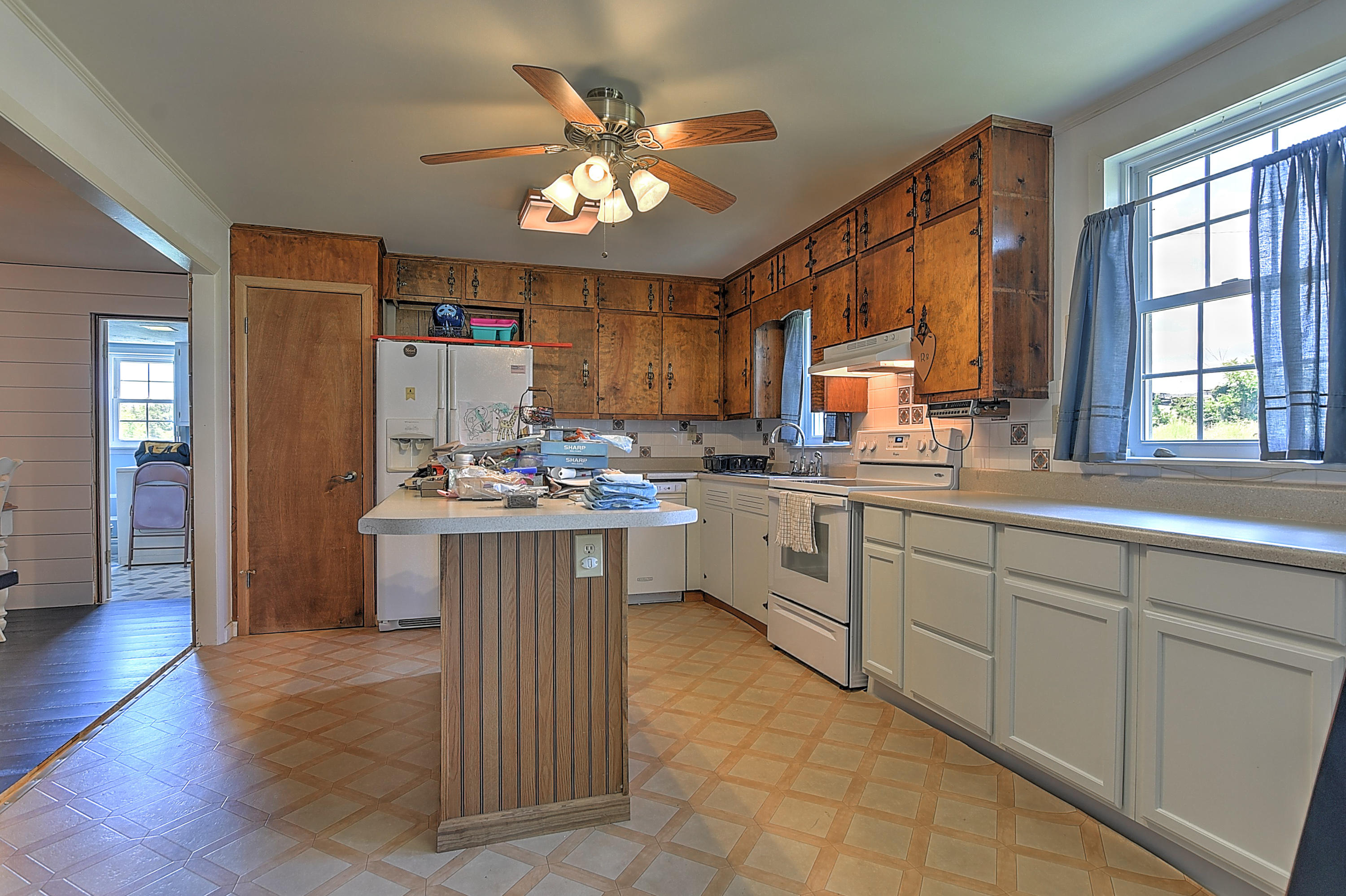 1060 Valleydale Road Mosheim, TN 37818 - Photo 17 of 36 1060 Valley Dale-17