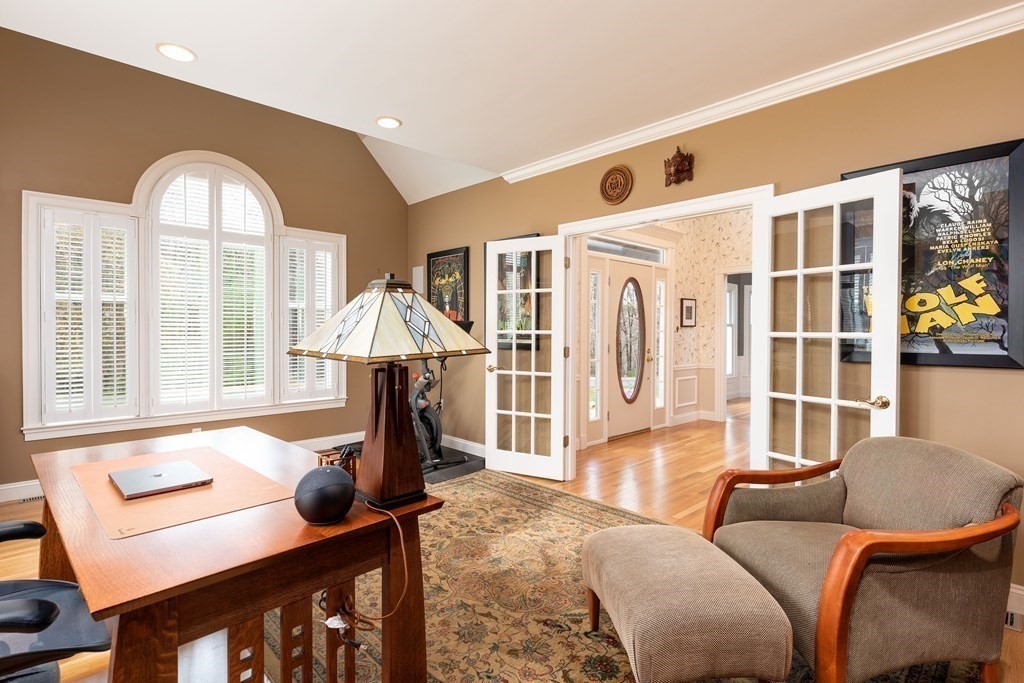 82 Ruggles Street Westborough, MA 01581 - Photo 8 of 41 Gallery Image 8