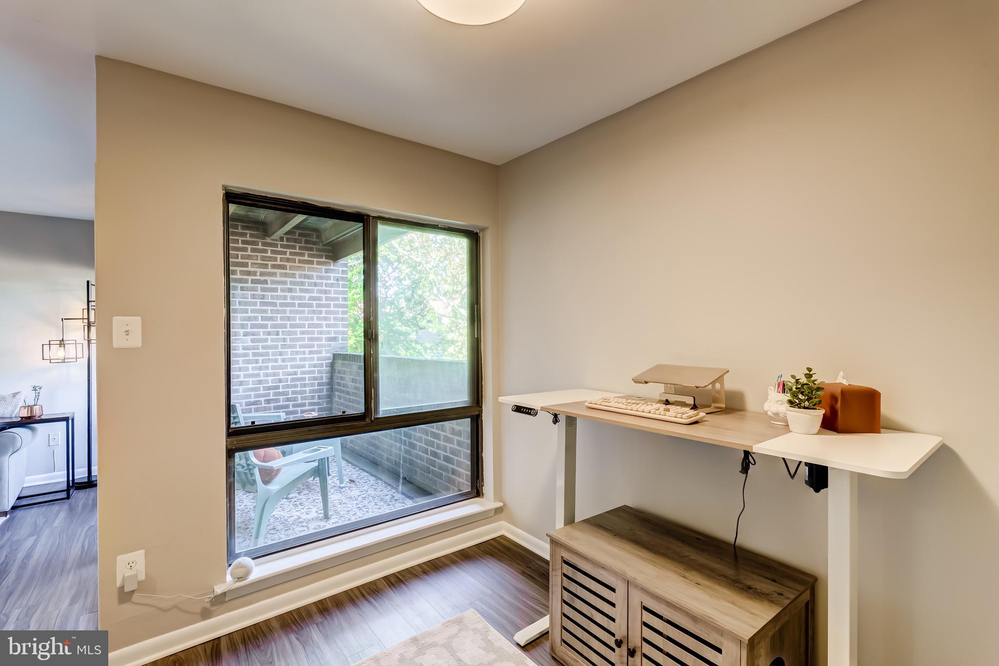 11260 Chestnut Grove Square, Unit 339 Reston, VA 20190 - Photo 5 of 51 Extra Office Space