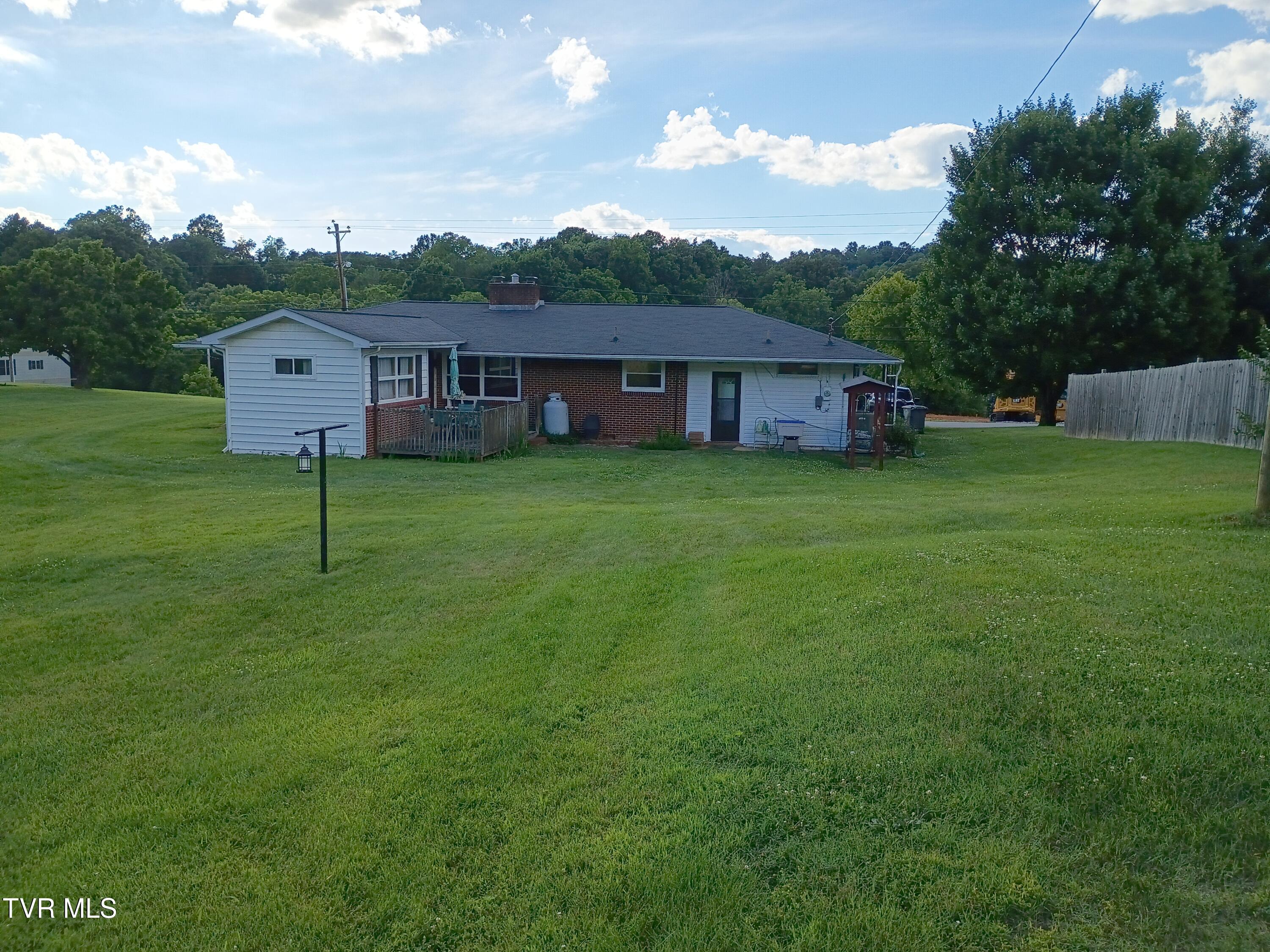 357 Rock Springs Road Kingsport, TN 37663 - Photo 26 of 28 IMG_20260619_182553718