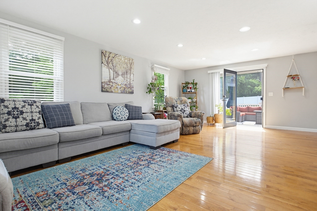 102 Purchase Street Milford, MA 01757 - Photo 4 of 37