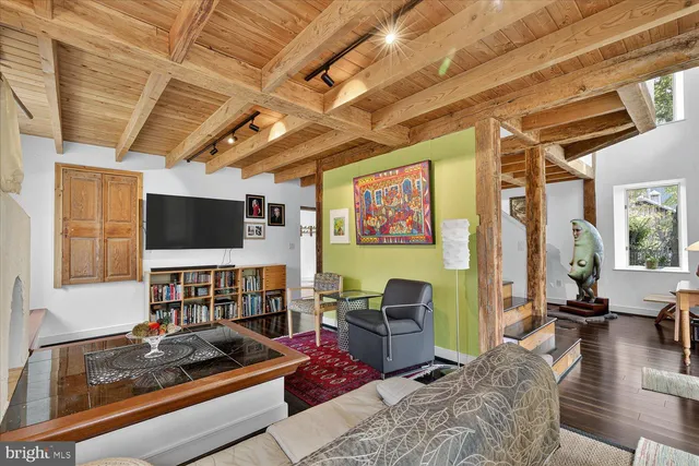 $1,195,000 | 464 Locust Lane, Littlestown, PA 17340