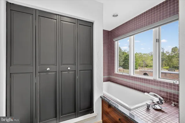 $1,195,000 | 464 Locust Lane, Littlestown, PA 17340