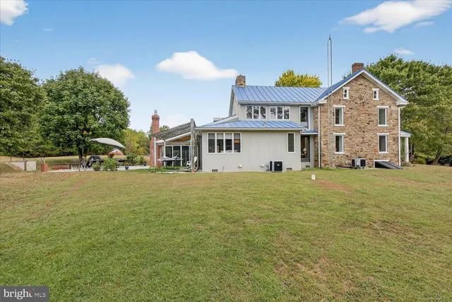 $1,195,000 | 464 Locust Lane, Littlestown, PA 17340